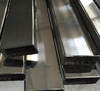 Hohlprofil-Quadrat-Rohr-Eisen Mitgliedstaates ERW schweißte schwarzes Stahlrohr 6m